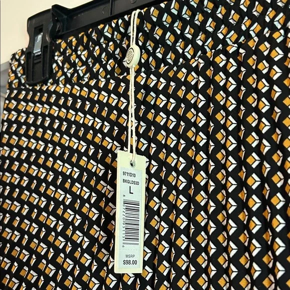 Max Studio Black and White Geometric Midi Skirt and Wrap Top Set - Picture 8 of 9